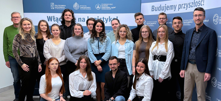 zdjecie członkow koła w roku akaedmickim 2025/26